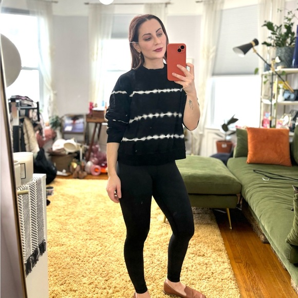 Electric Rose Cropped tie Dye Black & White Shirt / Pullover Sz M - Picture 4 of 11